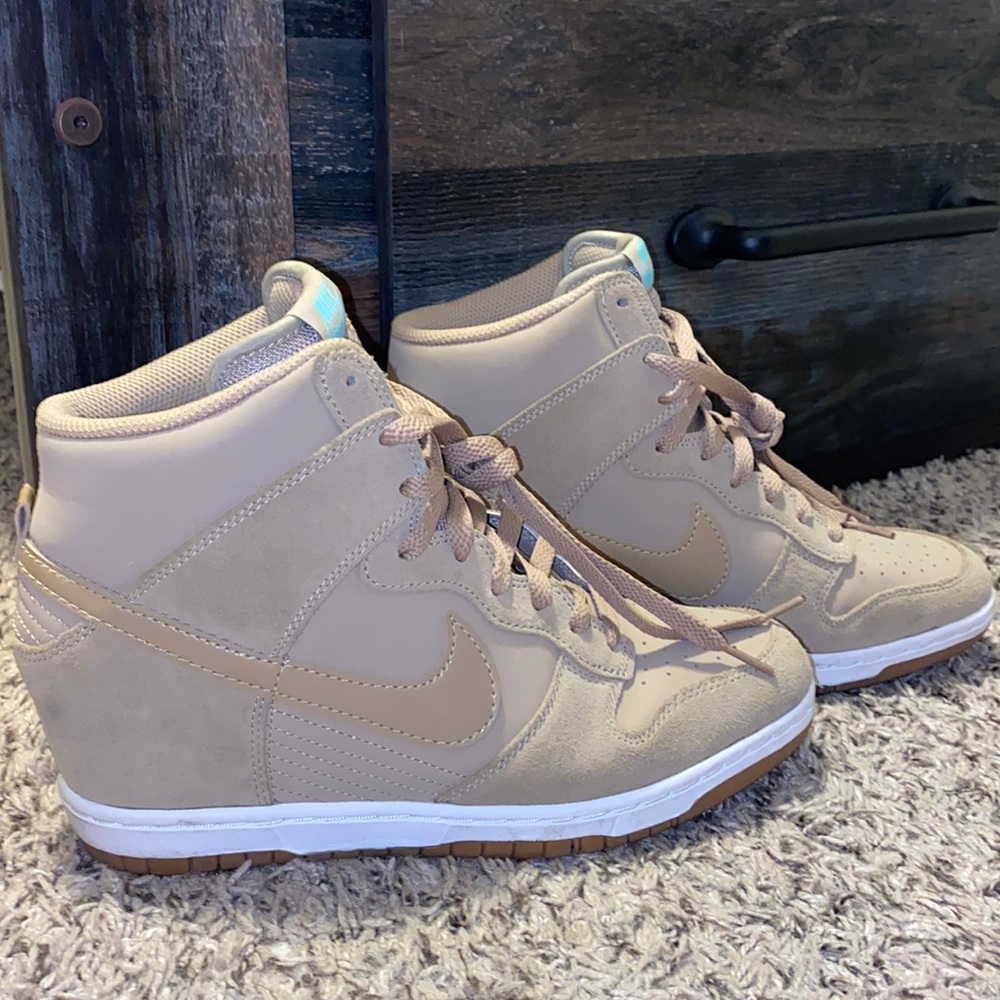 Nike Dunk Sky Hi Desert Camo (Women's) Size 10. Great Condition